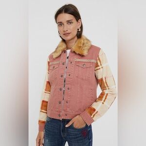 Desigual Lined Jean Jacket with Faux Fur Collar Women’s 6